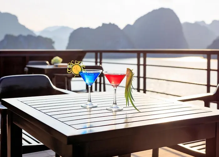 V'spirit Cruise  Hạ Long